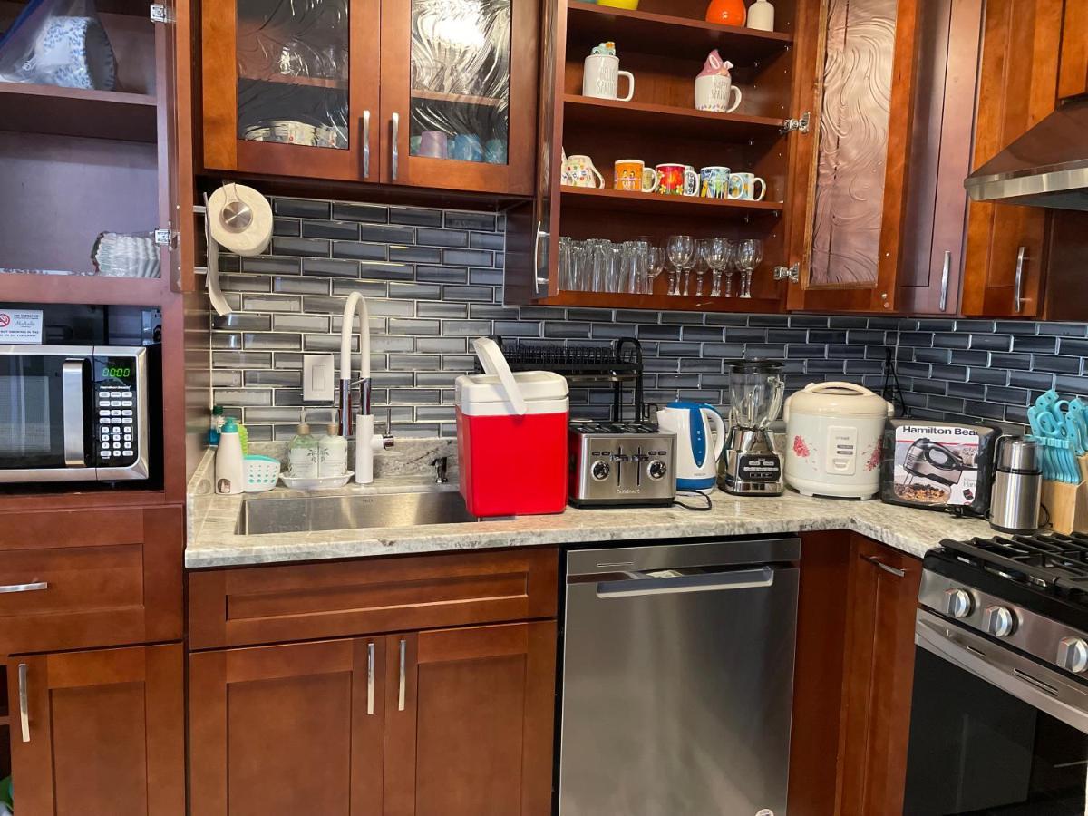 Amazing Waikiki 2bed2bath+free Parking Apartment